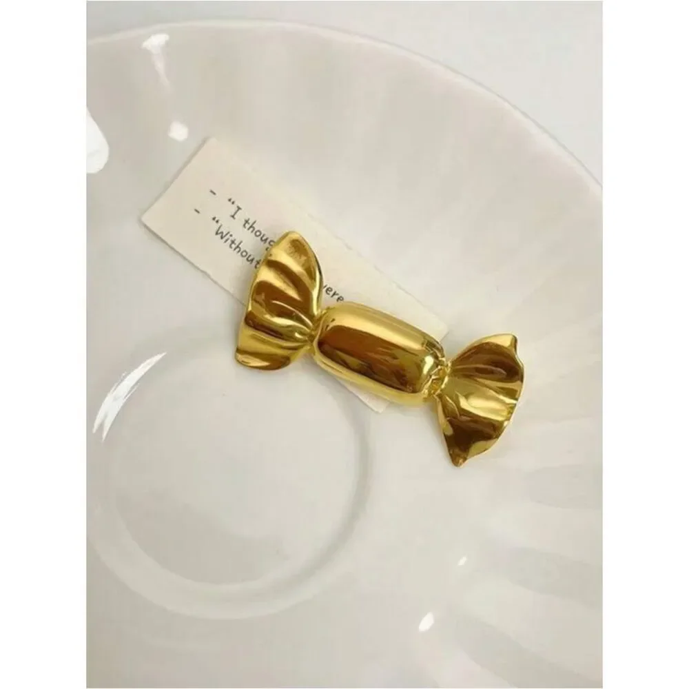 Gold Candy-Shaped Brooch Pin - Elegant Womens Jewelry R 538